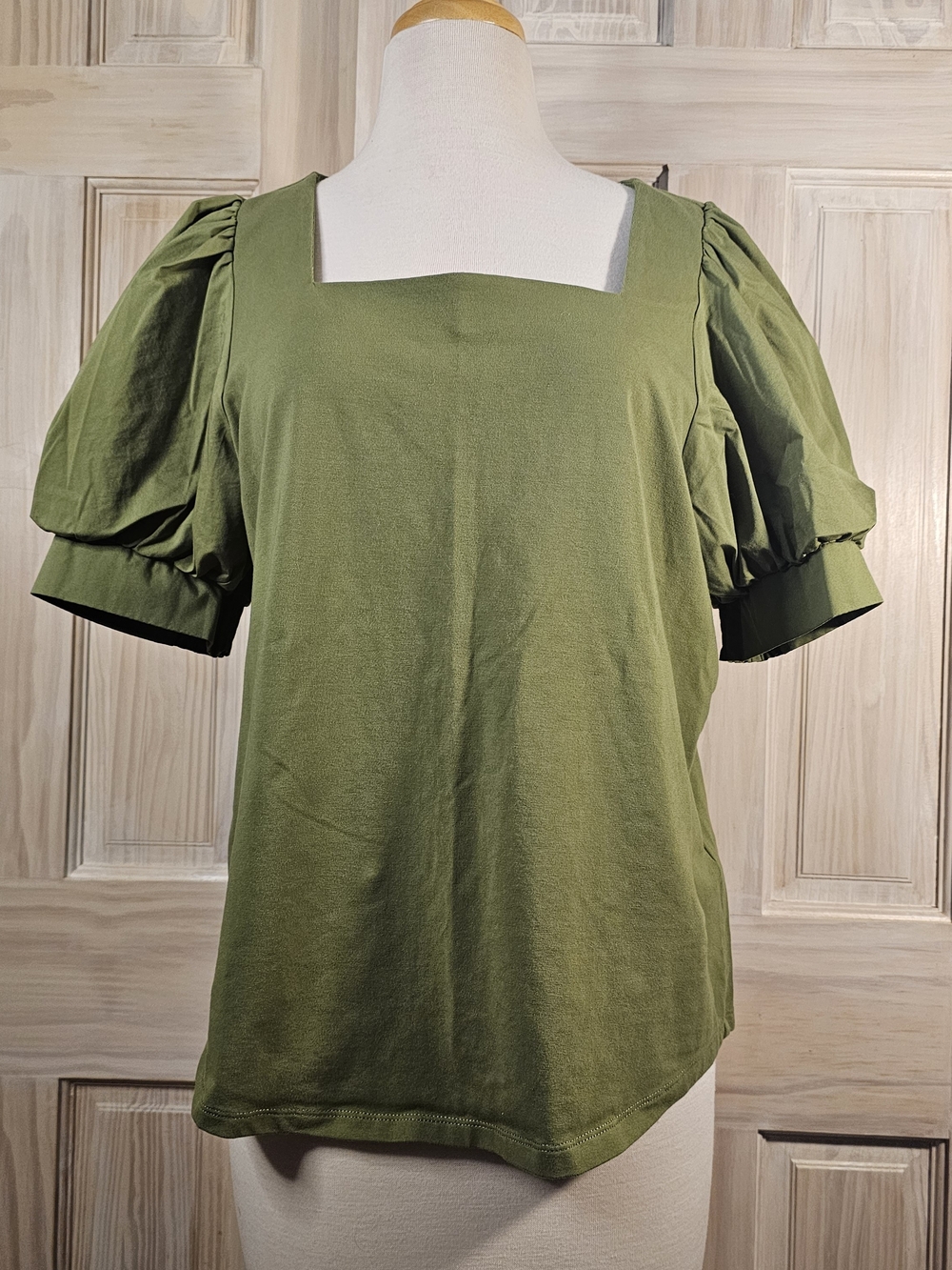 Baily/44 Olive Puff-Sleeve Square Neck Top In XL